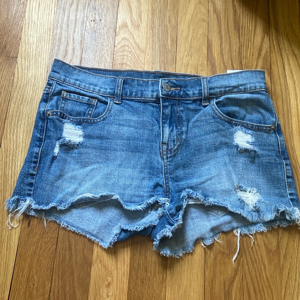 Old Navy women’s distressed boyfriend jeans shorts